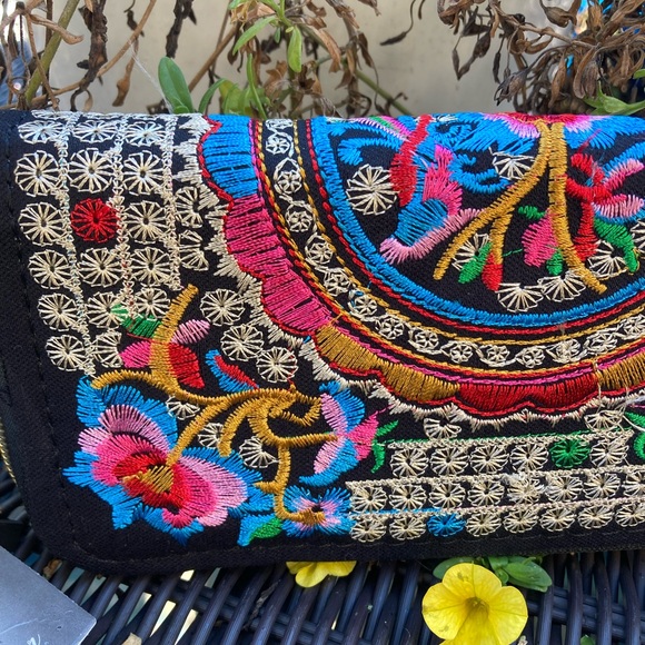 Embroidery Ethnic wallet - Picture 2 of 7